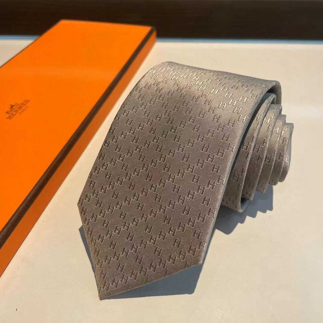 Hermès Men's Diamond H Pattern Silk Tie